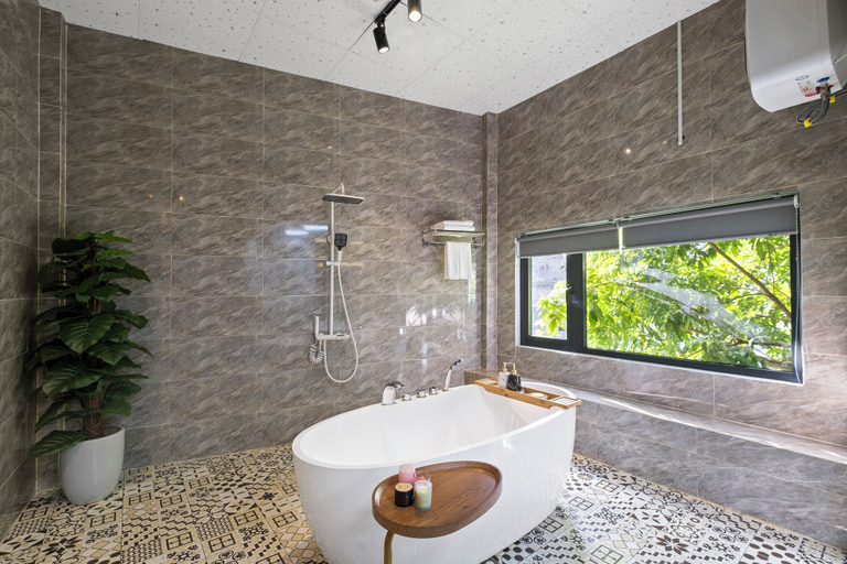 Bathroom 4, Chau Bao An homestay, Huế