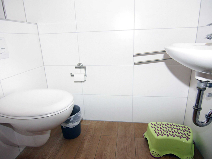 Bathroom 4, Terraced House, Friedrichkoog-spitze, Dithmarschen