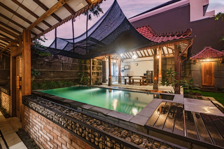 Swimming Pool 15