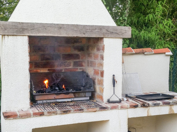 Others 4, Spacious Farmhouse With Private Heated Pool in a Rustic Garden, Dordogne