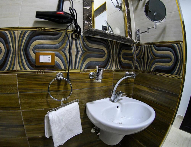 Bathroom, Cairo City, 'Abdin