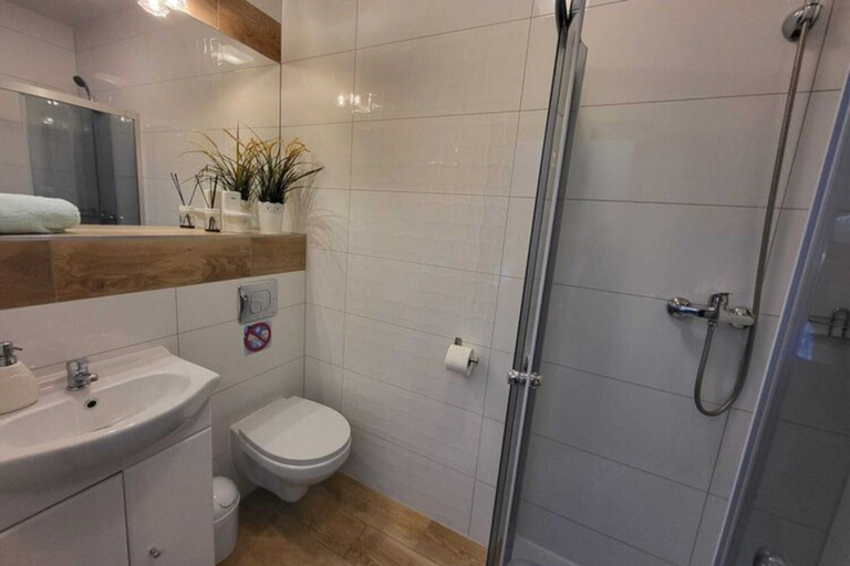 Bathroom 2, Comfortable Premium Class Apartment, Shared Swimming Pool, Gaski, Koszalin