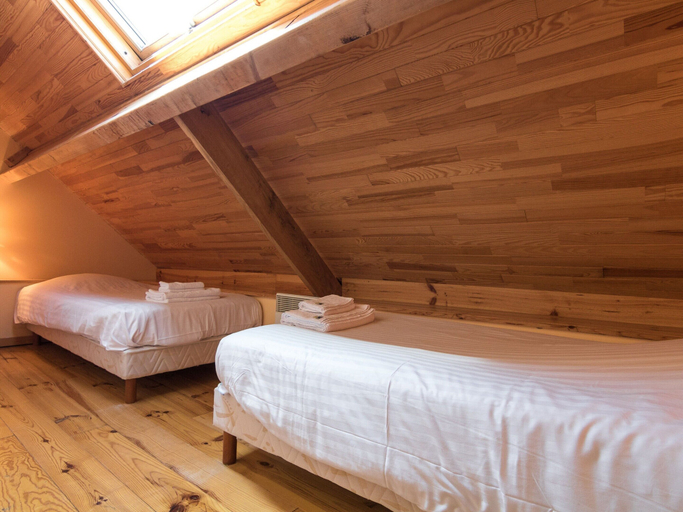 Room 5, Romantic Stay in a Medieval Castle With Pool and Restaurant Among Others, Dordogne