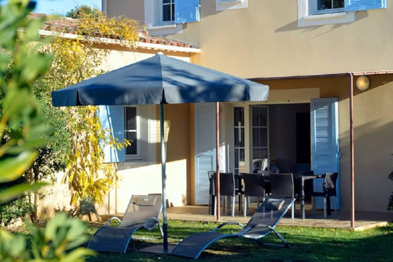 Balcony 3, Luxury Provencal Villa With AC, in Charming Luberon Region, Vaucluse