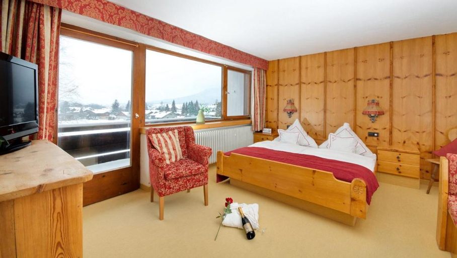 Bedroom, Landhotel Binderhausl, Traunstein