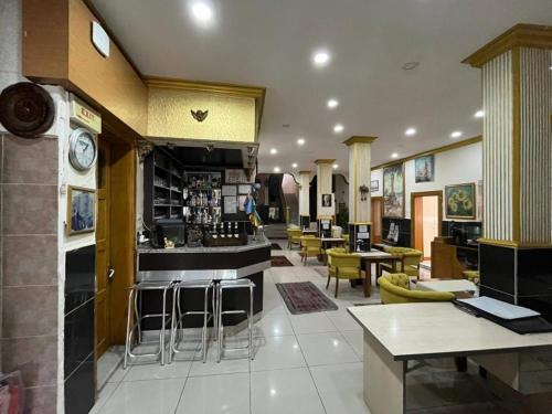 Others 2, VATAN OTEL, Konak