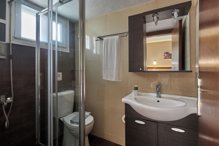 Bathroom 4, Dorian Boutique Hotel-Apartments, Crete