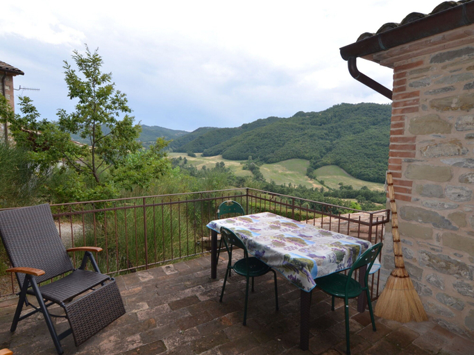 Balcony 5, Cozy Apartment With Garden, Patio, Storage, Deckchairs, BBQ, Pesaro E Urbino