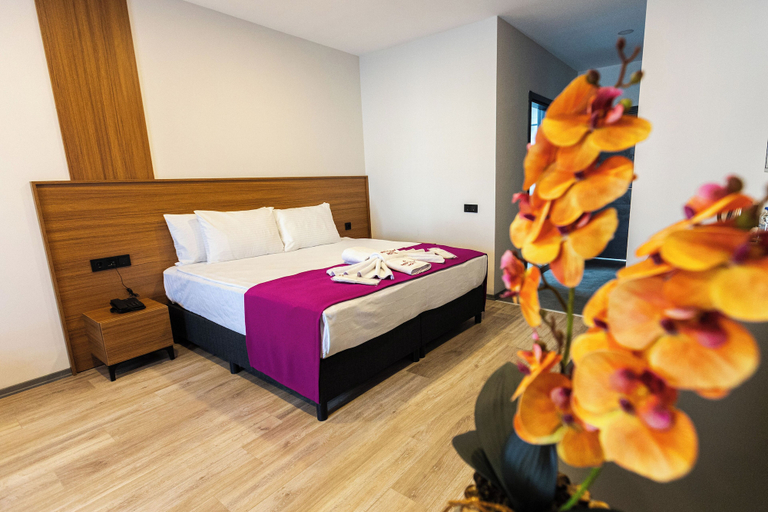 Bedroom 2, Restway Hotel, Çiğli