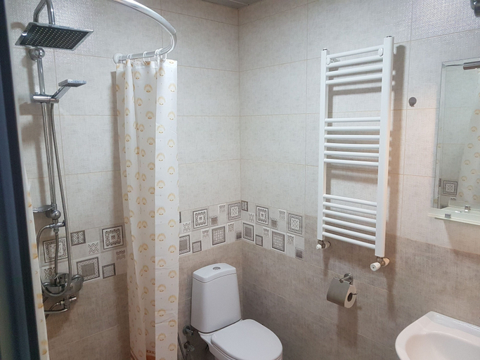 Bathroom 4, Romson Tbilisi, Tbilisi