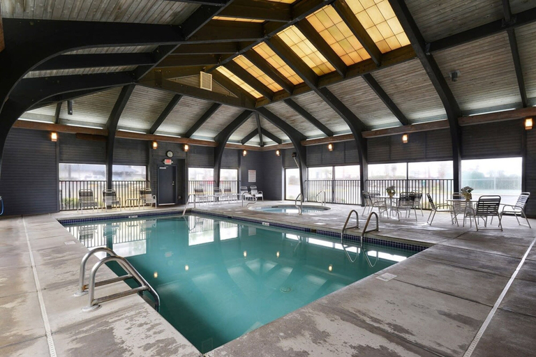 Room 2, Windward Pointe 903- Beachfront Indoor Outdoor Pool, Baldwin