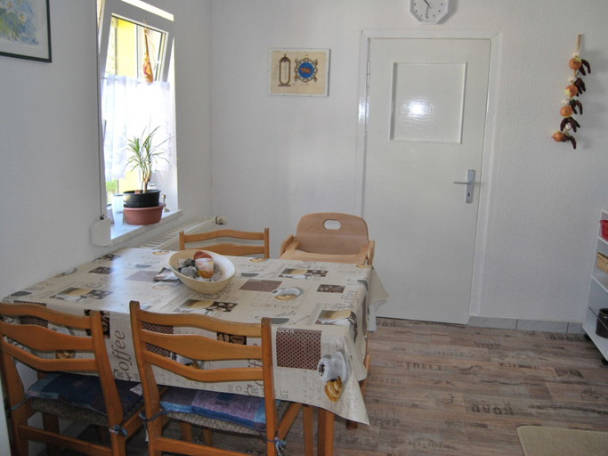 Others 5, Delightful Apartment in Bastorf With Terrace, Rostock