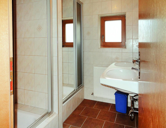 Bathroom 2, Cosy Holiday Home in Langenfeld, Imst