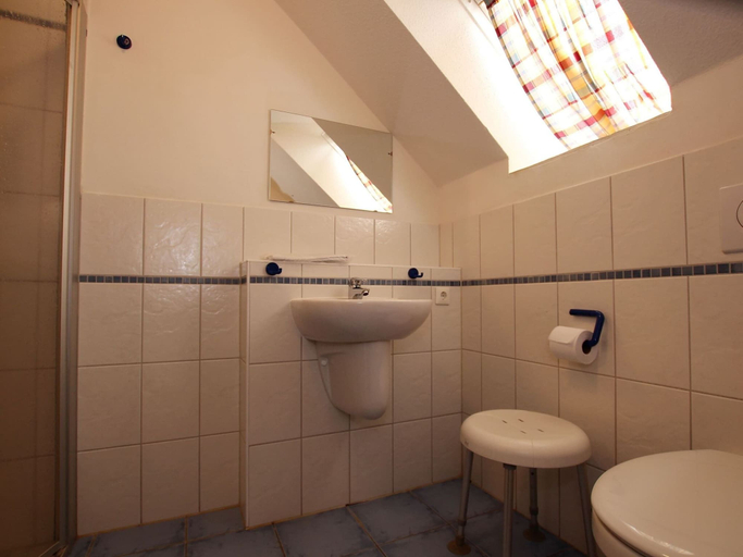 Bathroom 4, Holiday Home in Wernigerode With a Shared Pool, Harz