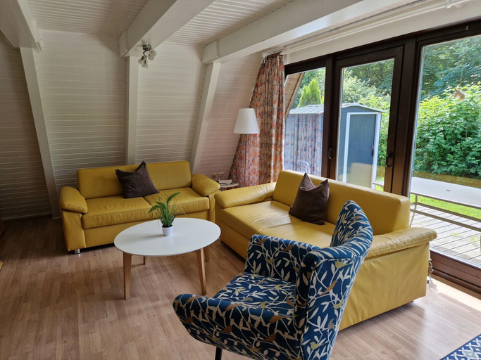 Living room 4, Wooden Bungalow With a Terrace, in a Wooded Area, Hersfeld-Rotenburg