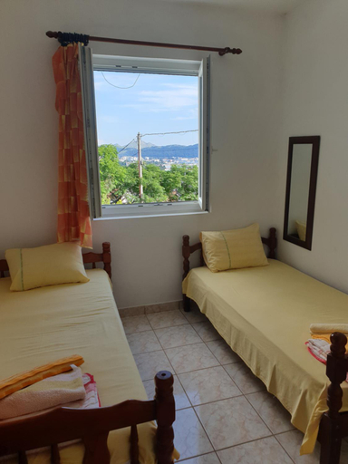 Bedroom 2, Montenegrinbeautystar