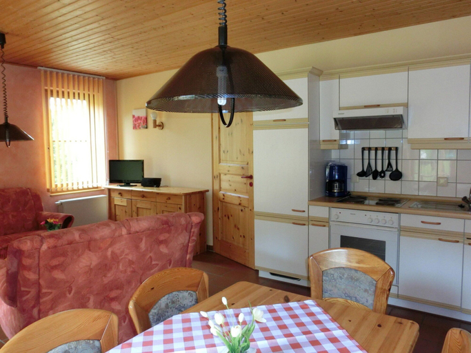 Private kitchen 3, Charming Holiday Home in Schirgiswalde Near Forest, Bautzen