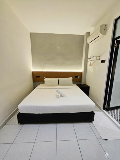Bedroom 30