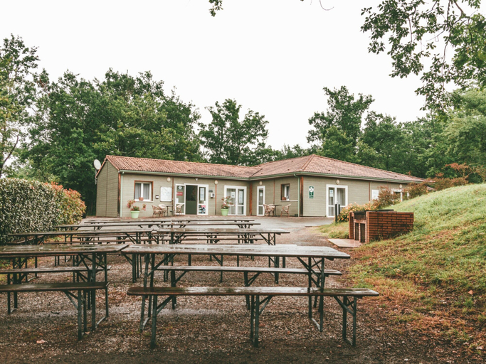 Others 4, Chalet With Dishwasher on a Hill, Tarn-et-Garonne