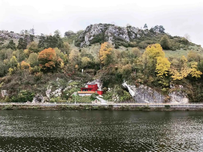 Others 4, La grotte Dinant, Namur