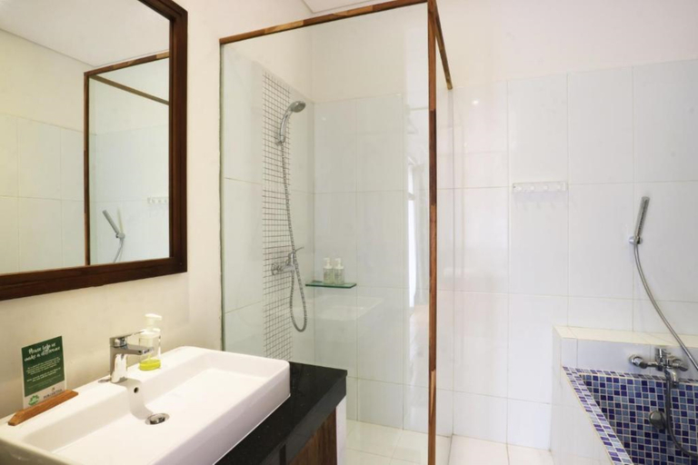 Bathroom 13
