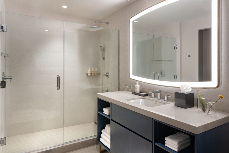 Bathroom 5, JW Marriott Clearwater Beach Resort & Spa, Pinellas