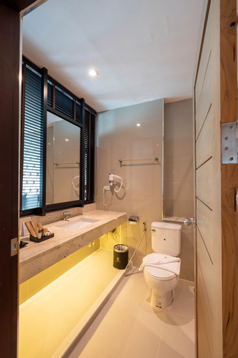Bathroom 4, Hotel Muq, Muang Mukdahan