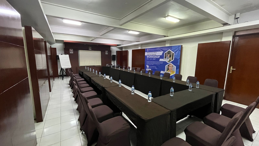 Business Facilities 10