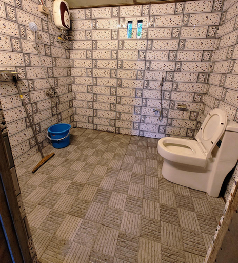 Bathroom 2, Tushita Ban - Kaziranga, Nagaon
