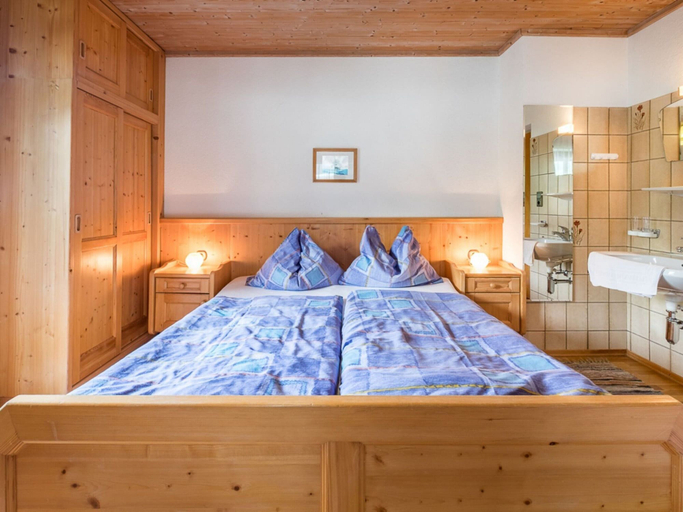 Bedroom 4, Vintage Apartment in Fugen Near Ski Area, Schwaz