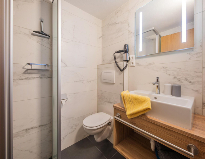 Bathroom 3, Apartment in Neustift With a ski Storage, Innsbruck Land