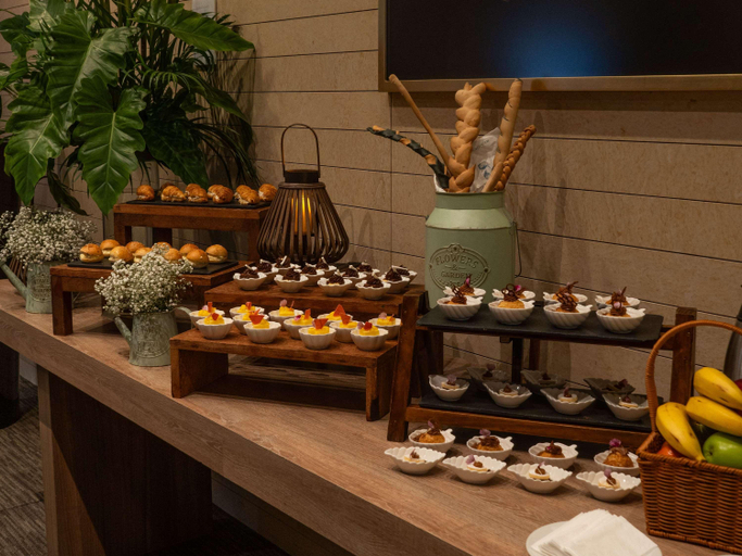 Food & Drinks 25