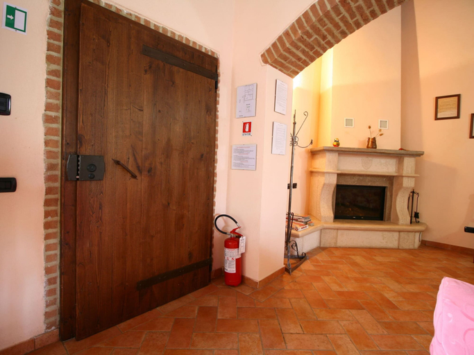 Others 5, Lovely Farmhouse in Asciano With Swimming Pool, Siena