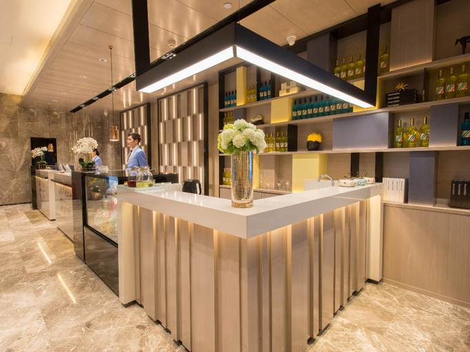 Others 5, 高级大床房+双份营养自助早餐, Wuhan