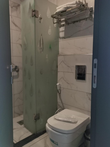 Bathroom 2, HS Hotel, Aqaba