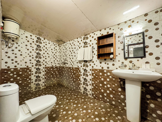 Bathroom, Shelton Blu Resort, Nainital