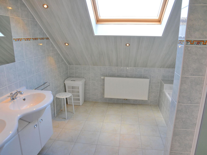 Bathroom 3, Modern Holiday Home in Somme-leuze With Garden, Namur