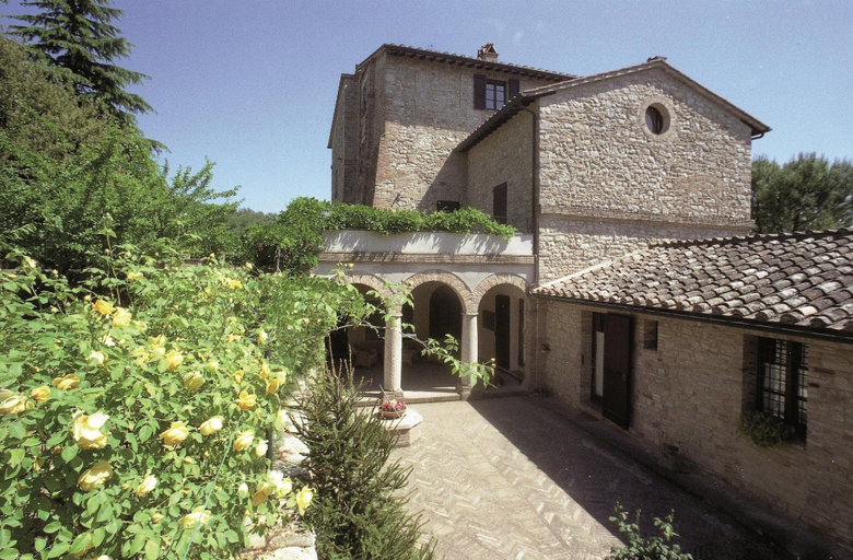 Exterior 5, Cosy Apartment in Mantignana With Private Terrace, Perugia