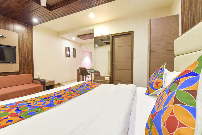 Bedroom 2, Fabhotel Presidency Studios, Vadodara