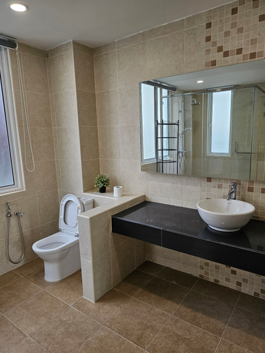 Bathroom 14