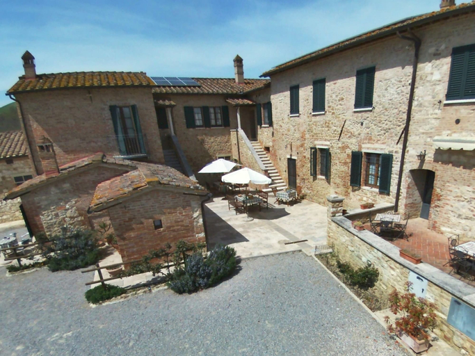 Exterior & Views 2, Lovely Farmhouse in Asciano With Swimming Pool, Siena
