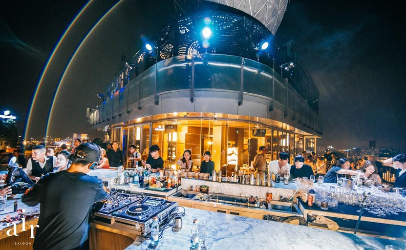 Food & Drinks 5, Sunrise - Penthouse - Ben Thanh Tower, District 1