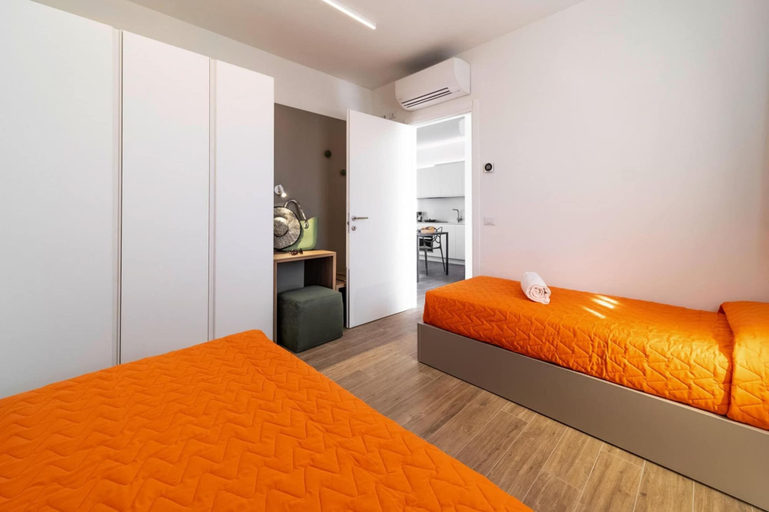 Bedroom 2, Residence Olivo, Garda, Verona
