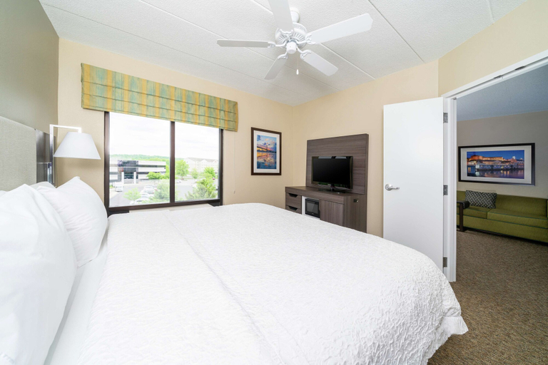 Bedroom 25