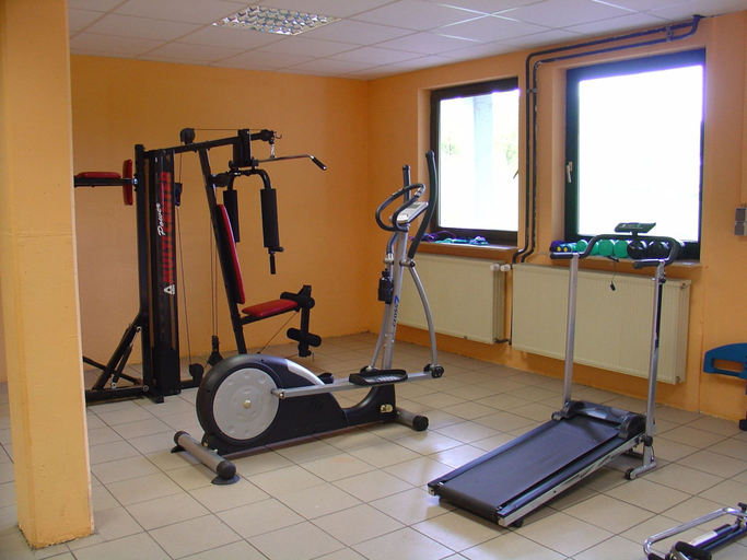 Fitness facility, Wooden Bungalow With a Terrace, in a Wooded Area, Hersfeld-Rotenburg
