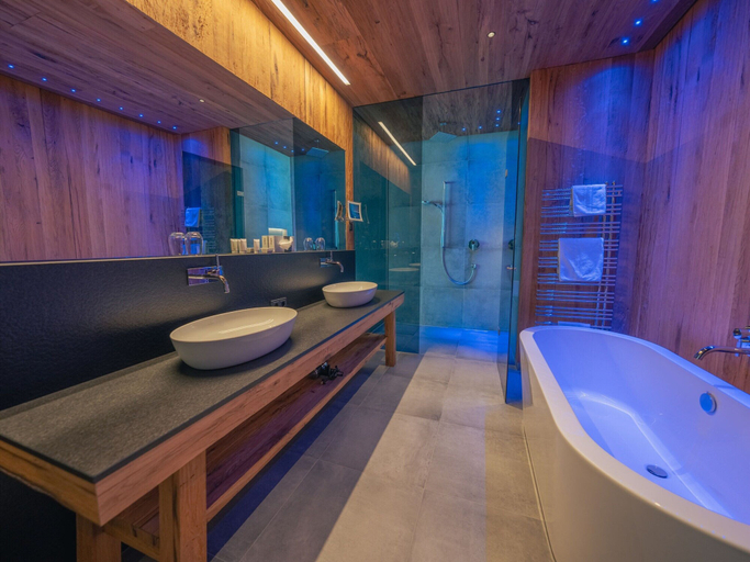 Others 5, Apartment in Kaltenbach at the ski Slope, Schwaz