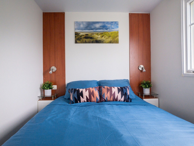 Room 3, Nice Chalet Near the Wadden Sea, Franekeradeel