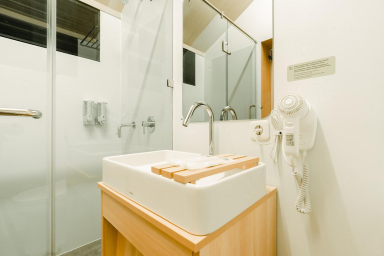 Bathroom 8