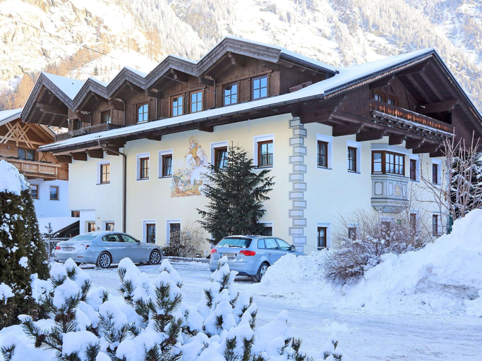 Others 5, Spacious Apartment in Langenfeld With Sauna, Imst