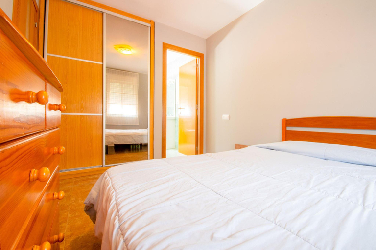 Bedroom 2, EL PINARET - Charming chalet next to the forest with free Wi-Fi, Tarragona